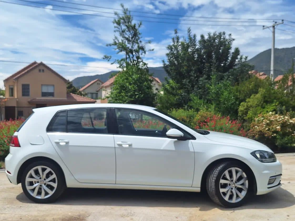 2021 Volkswagen Golf 1.4 - Miniatura 2