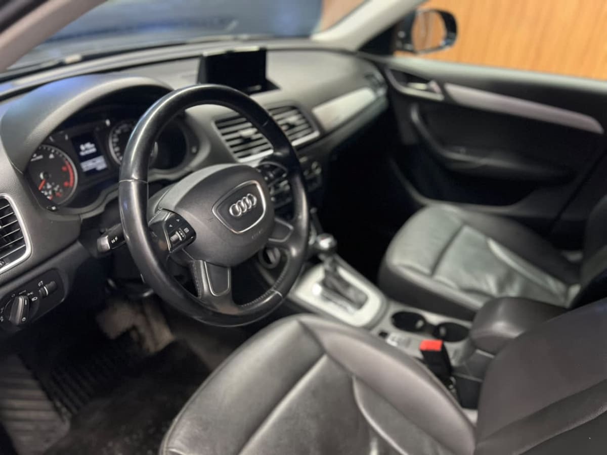2016 Audi Q3 2.0 - Miniatura 10