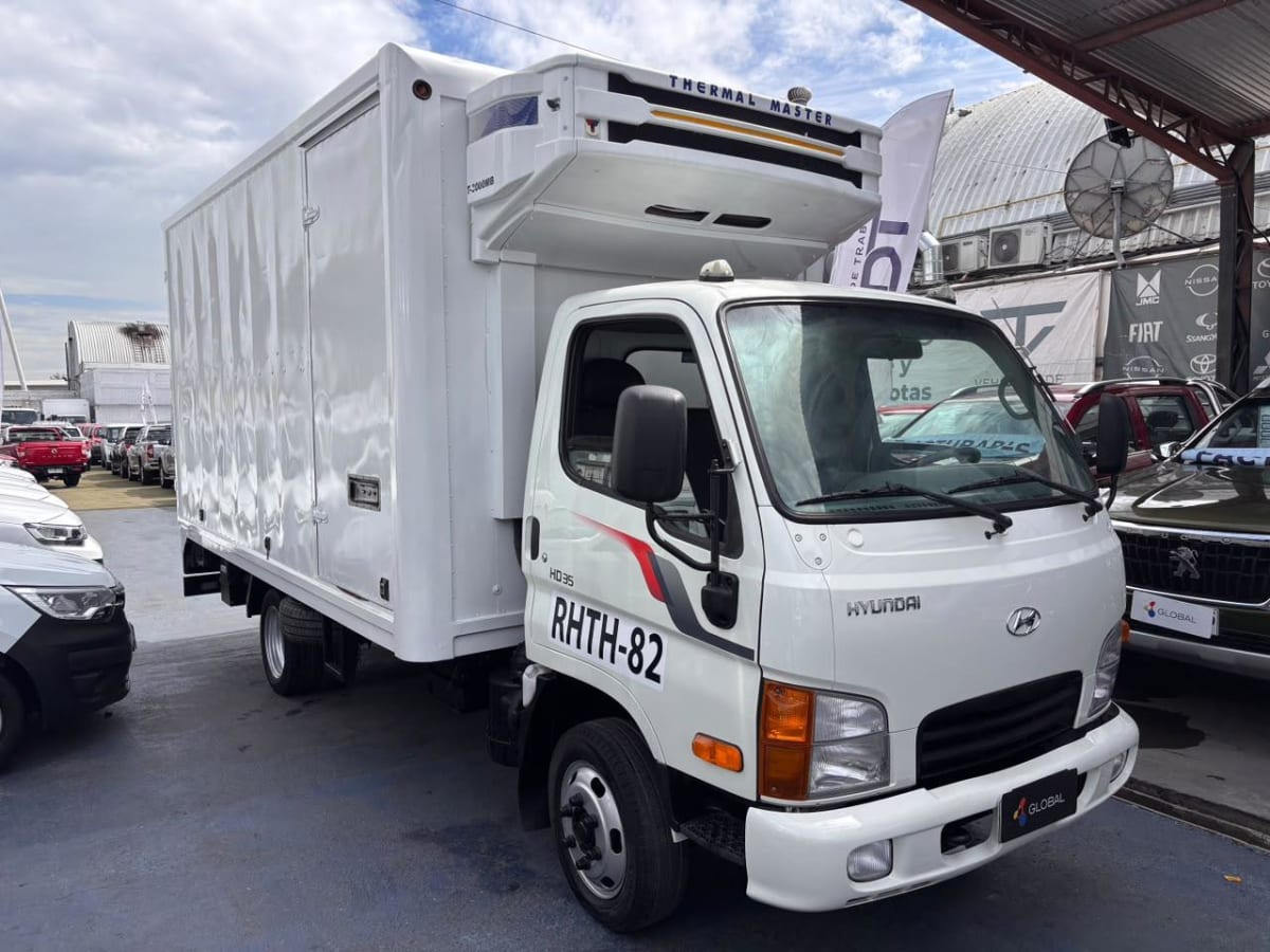 2022 Hyundai HD 35 LWB 2.5 Blanco - Miniatura 3