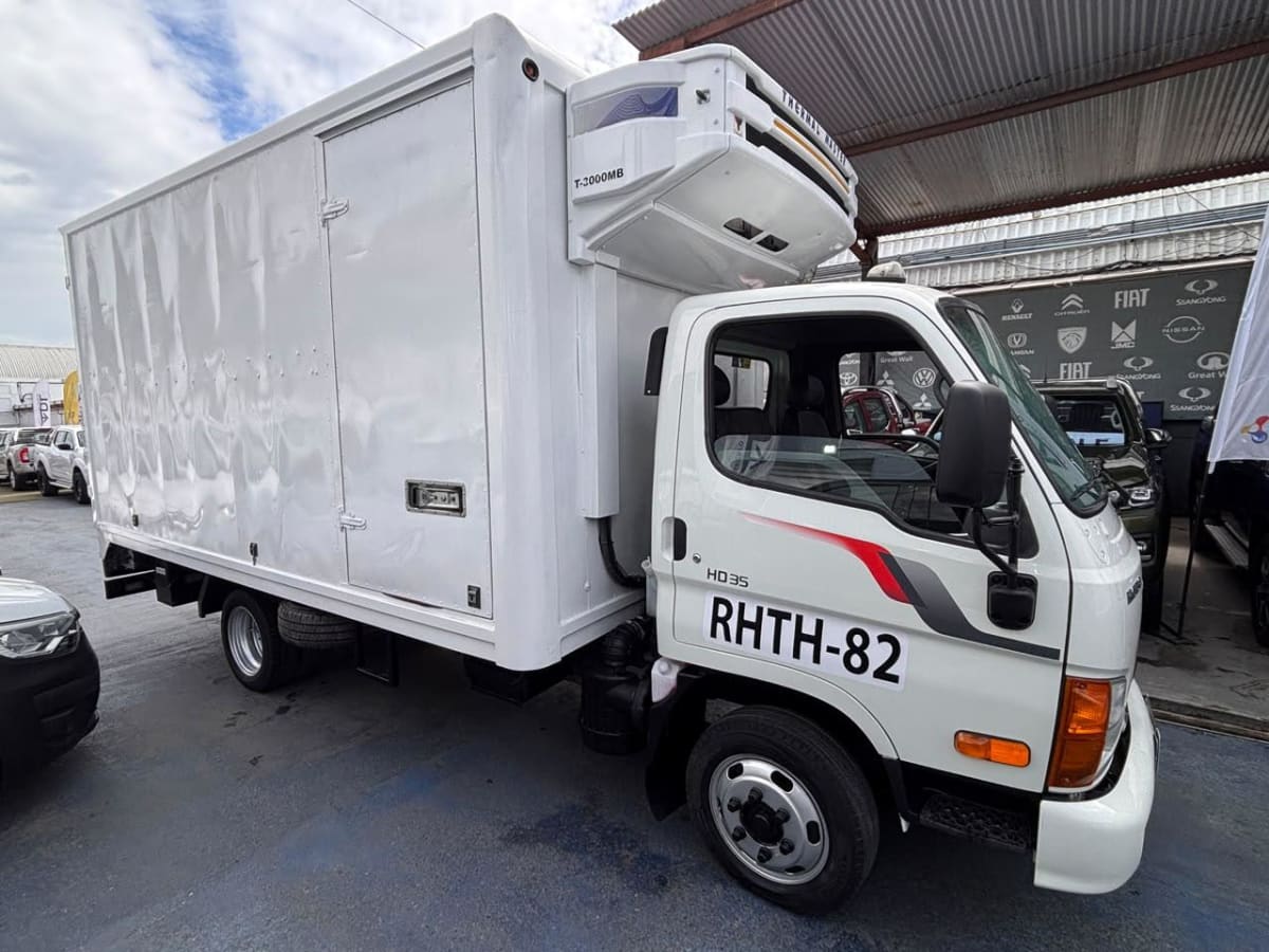 2022 Hyundai HD 35 LWB 2.5 Blanco - Miniatura 5