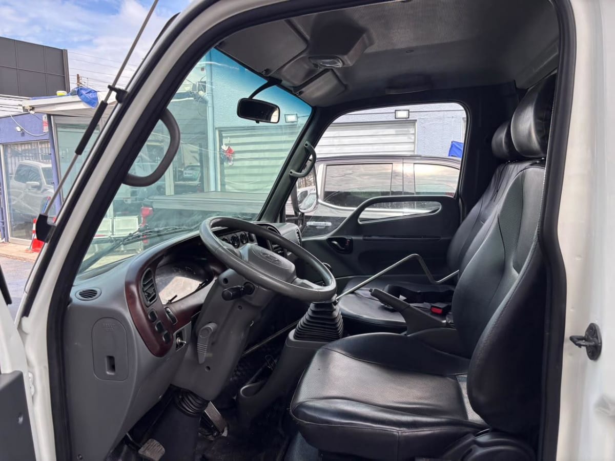 2022 Hyundai HD 35 LWB 2.5 Blanco - Miniatura 9