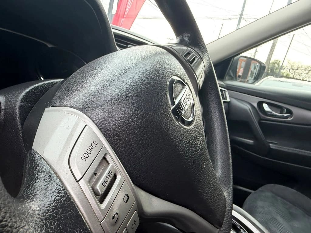 2016 Nissan X-TRAIL 2.5 - Miniatura 10