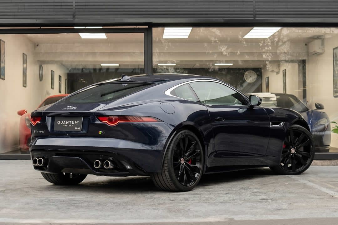 2018 Jaguar F Type 5 - Miniatura 3