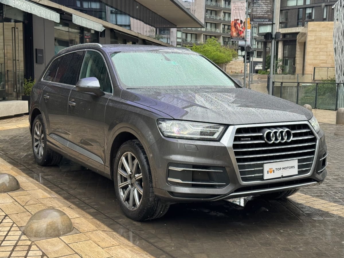 2020 Audi Q7 2.0 Gris - Miniatura 3