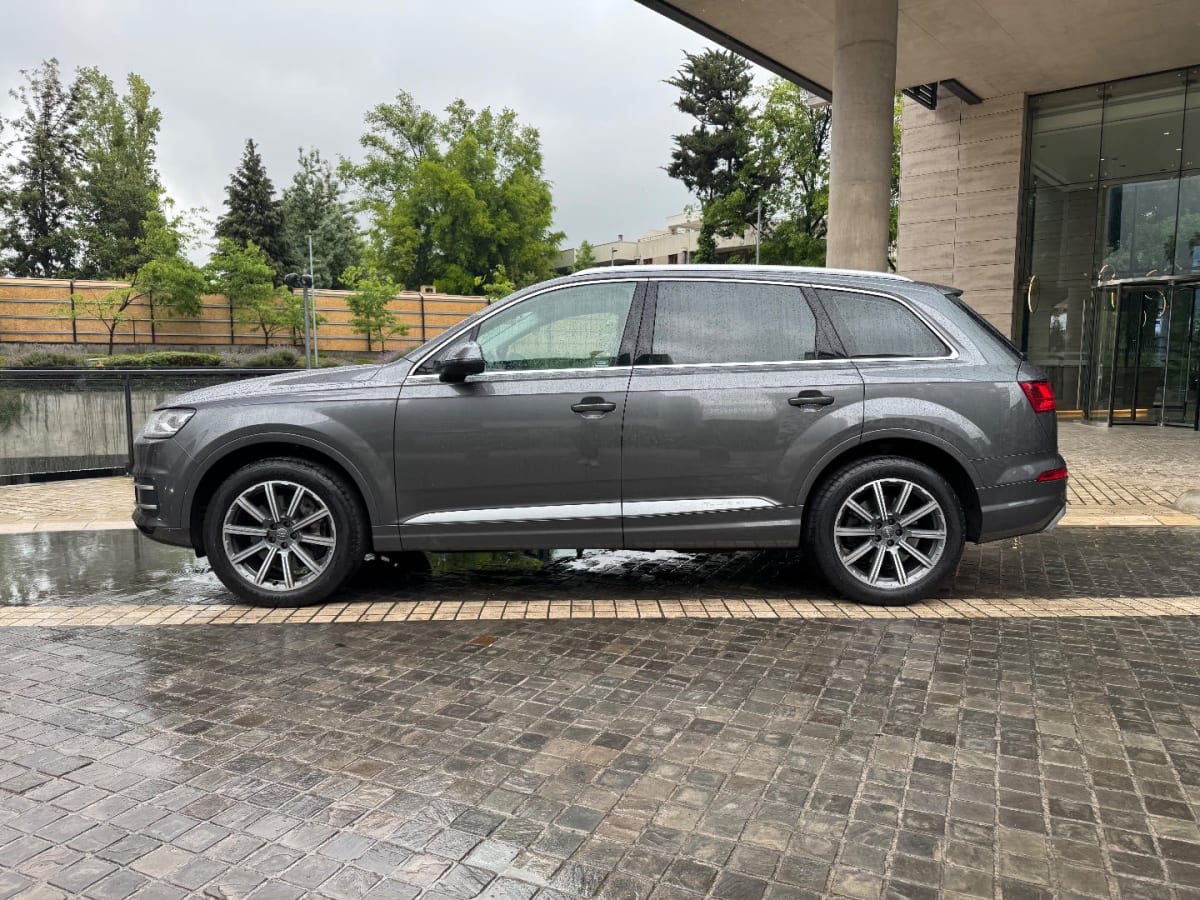2020 Audi Q7 2.0 Gris - Miniatura 7