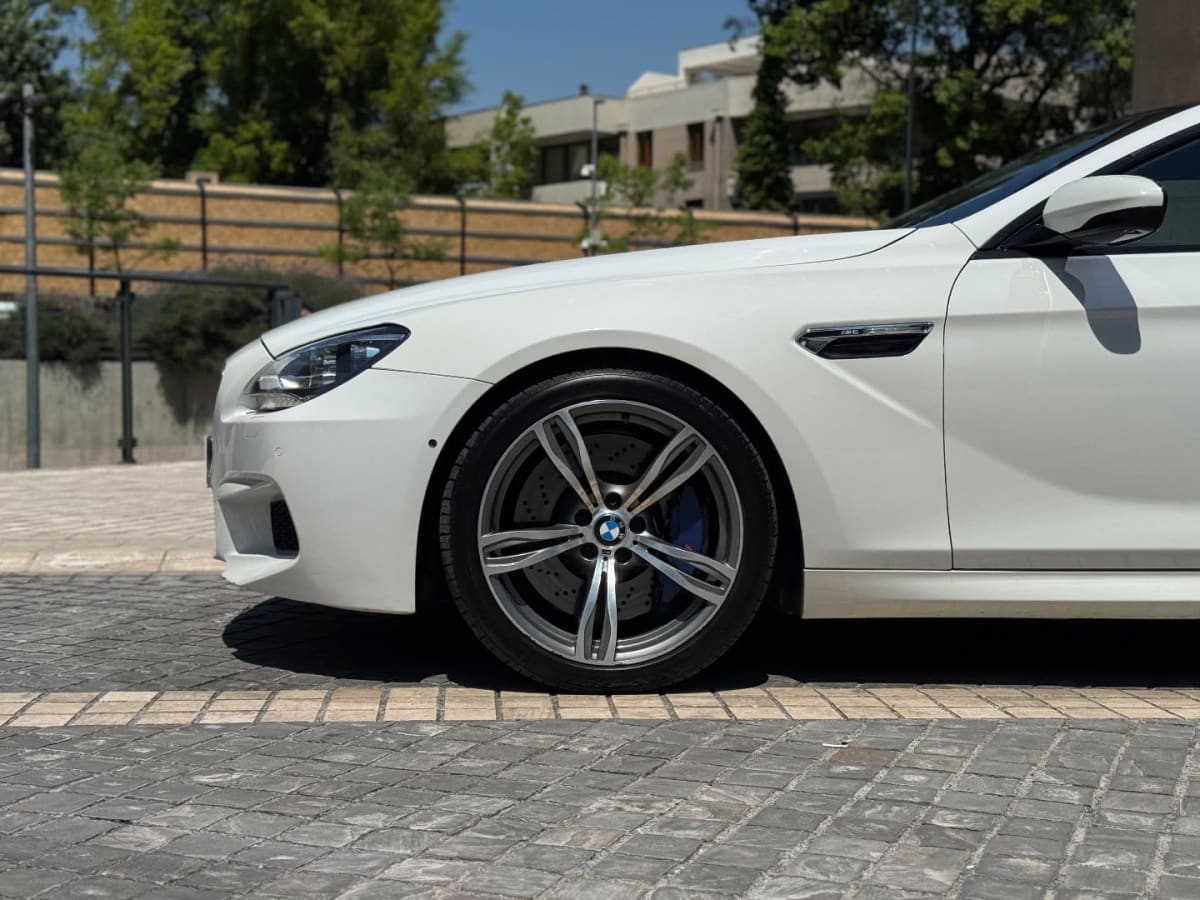 2015 BMW M6 Blanco - Miniatura 8
