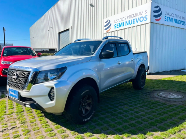Nissan Navara D Plata