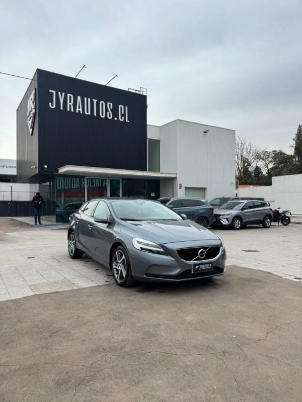 2020 Volvo V40 en venta - Metropolitana de Santiago