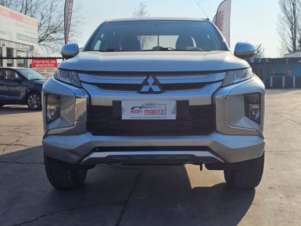2021 Mitsubishi L200 Katana en venta - Metropolitana de Santiago