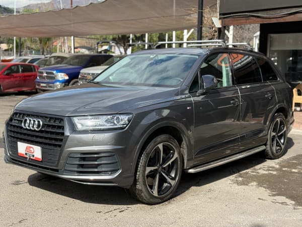 2019 Audi Q7 55 Gris