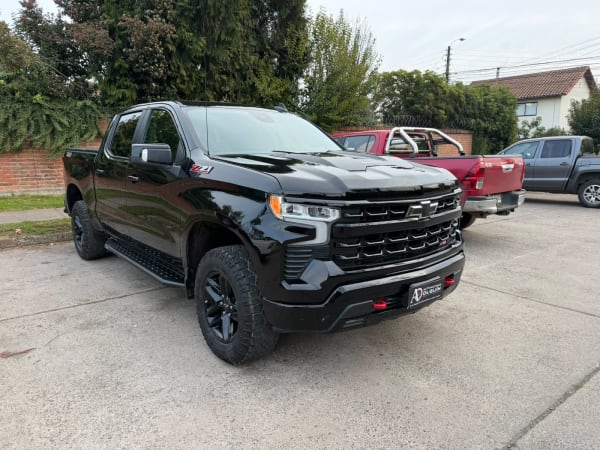 2023 Chevrolet SILVERADO TRAIL BOSS Z714X4 CC 5.3 AUT en venta - Maule