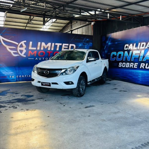 2019 Mazda NEW BT 50 DCAB SDX 4X4 2.2 en venta - La Araucanía