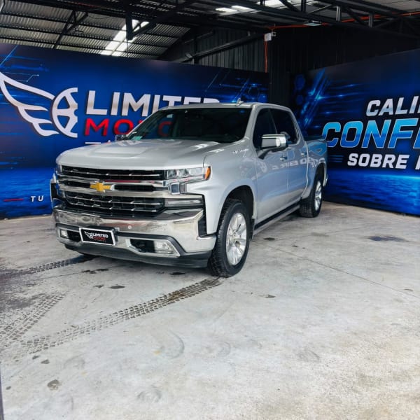 2022 Chevrolet SILVERADO CC DCAB 4X4 5.3 AUT en venta - La Araucanía