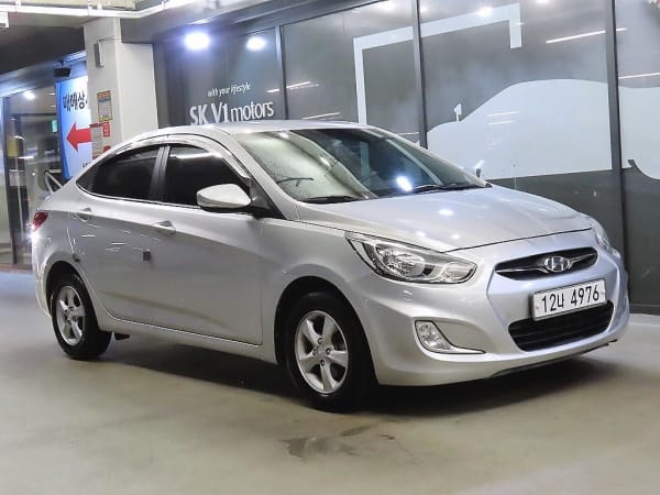 2012 Hyundai Accent en venta - importación a pedido