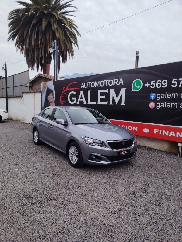 2018 Peugeot 301 Gris