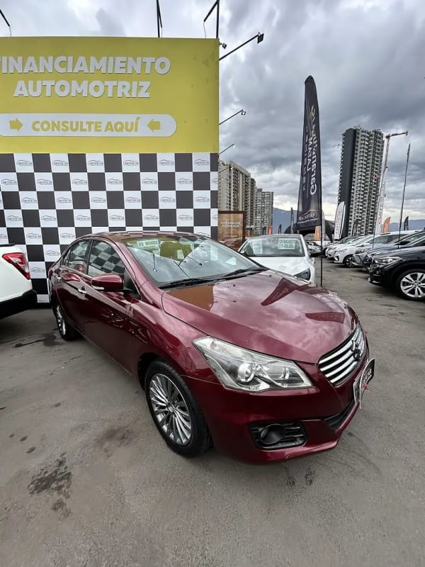 2016 Suzuki CIAZ Rojo