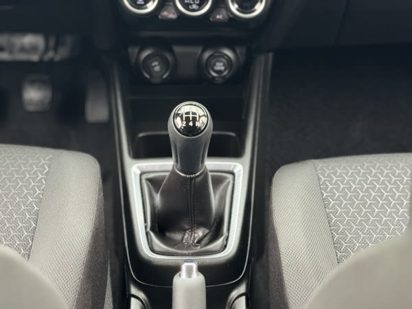 2025 SUZUKI SWIFT GLX Gris