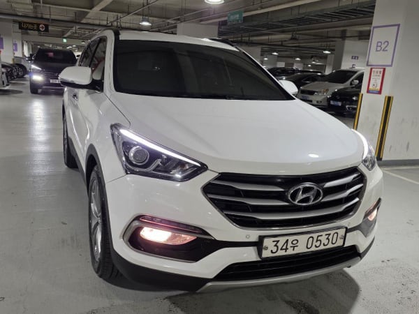 2016 Hyundai Santa Fe The Blanco