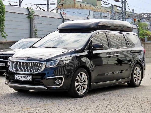 2015 Kia Carnival Diesel Negro