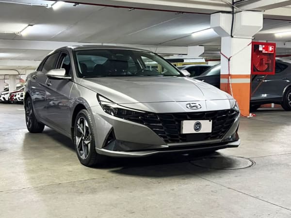 2022 Hyundai Elantra 2.0 Gris