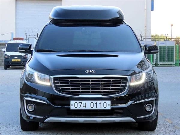 2017 Kia Carnival Diesel Negro