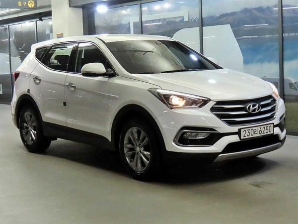 2017 Hyundai Santa Fe The Blanco