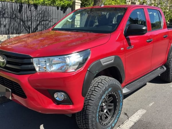 2023 Toyota Hilux Dcab