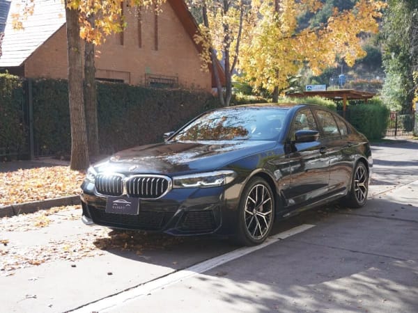 2024 BMW 530 M Negro