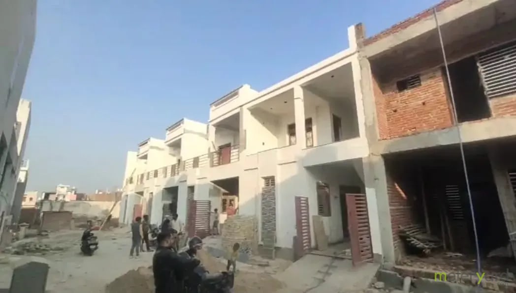 Babu Ji Chauraha Ke Pass, Goverdhan Dham Colony Property main image