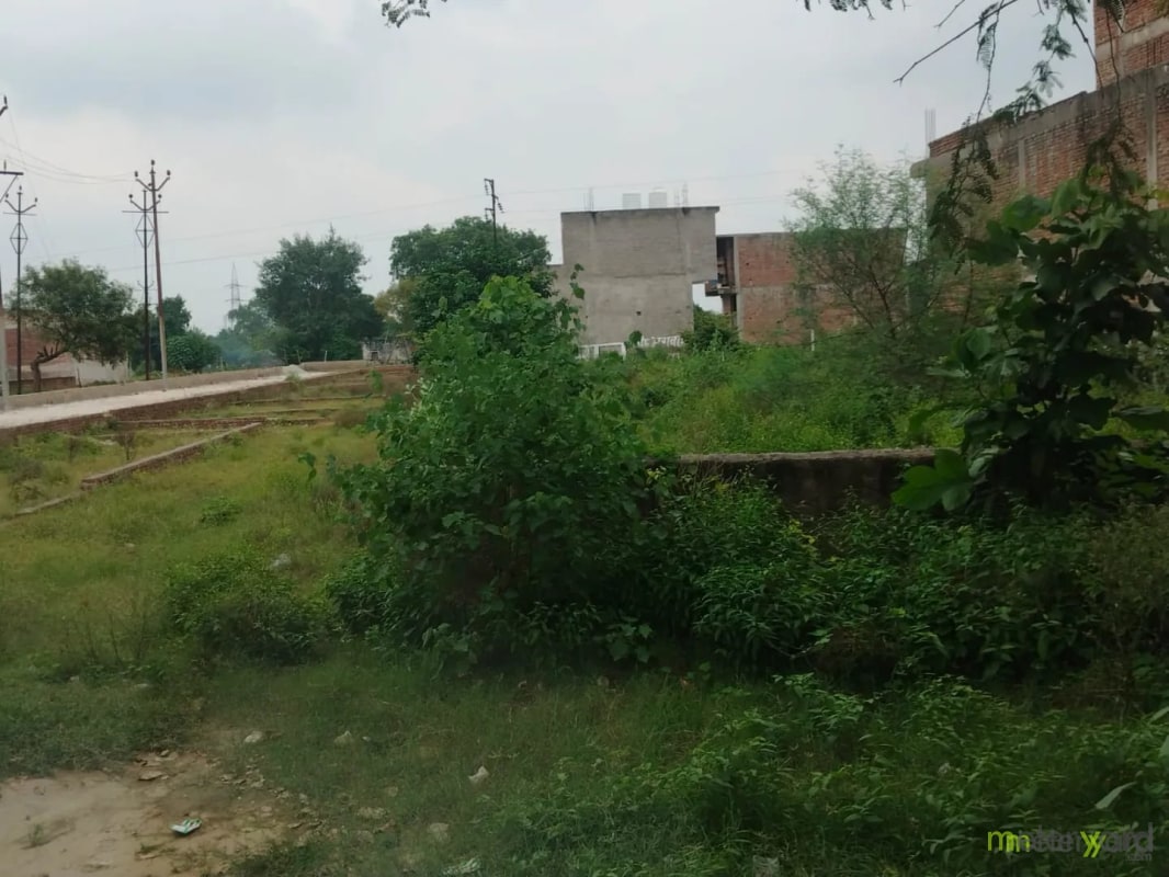 Near Shyamo Mod, main Road Property main image