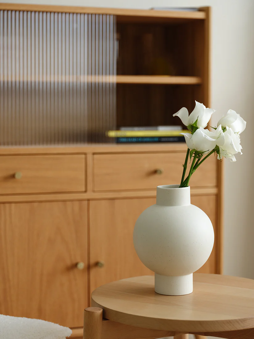 Plain Sphere Design Vase Decor