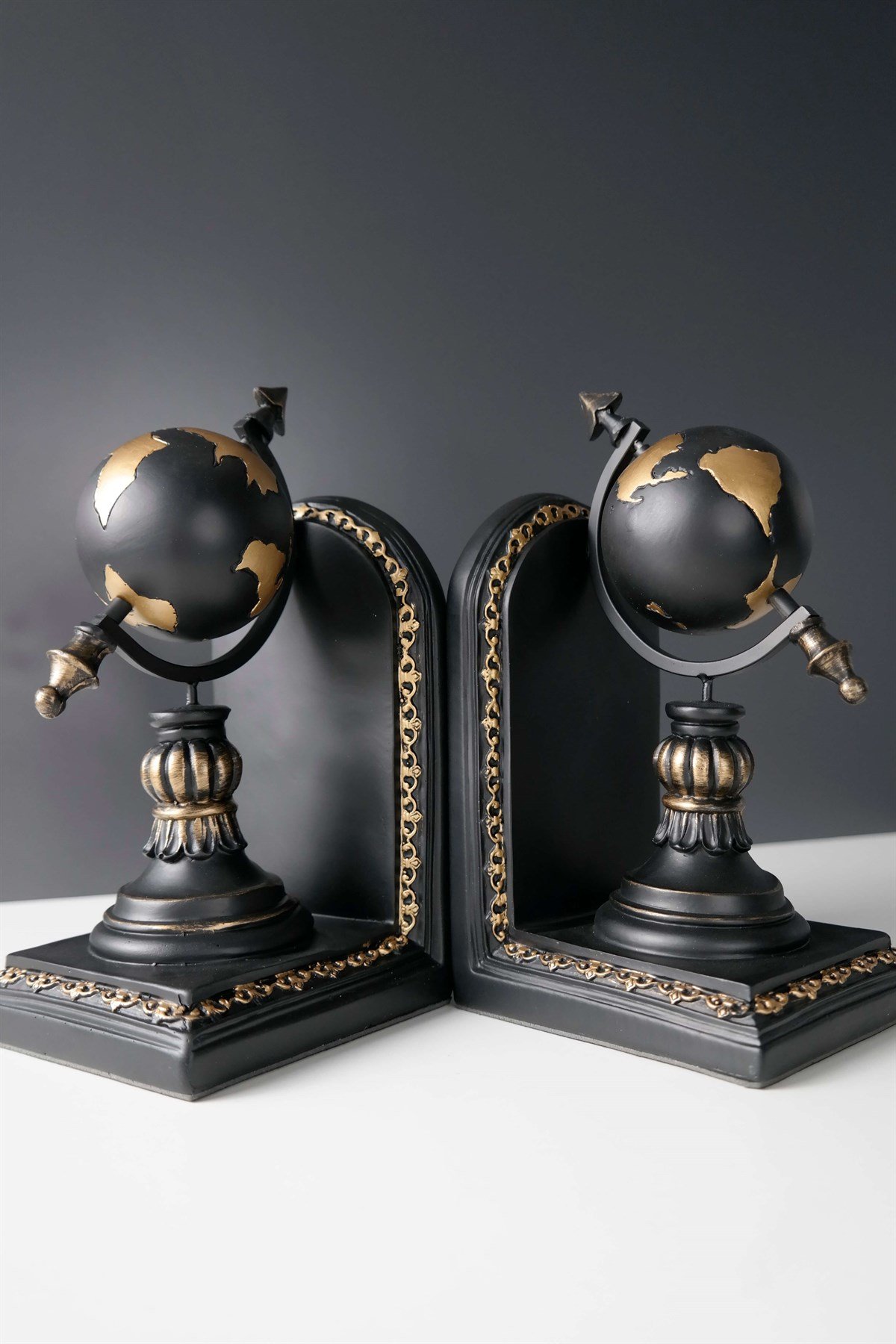 Rustic Globe Book Holders