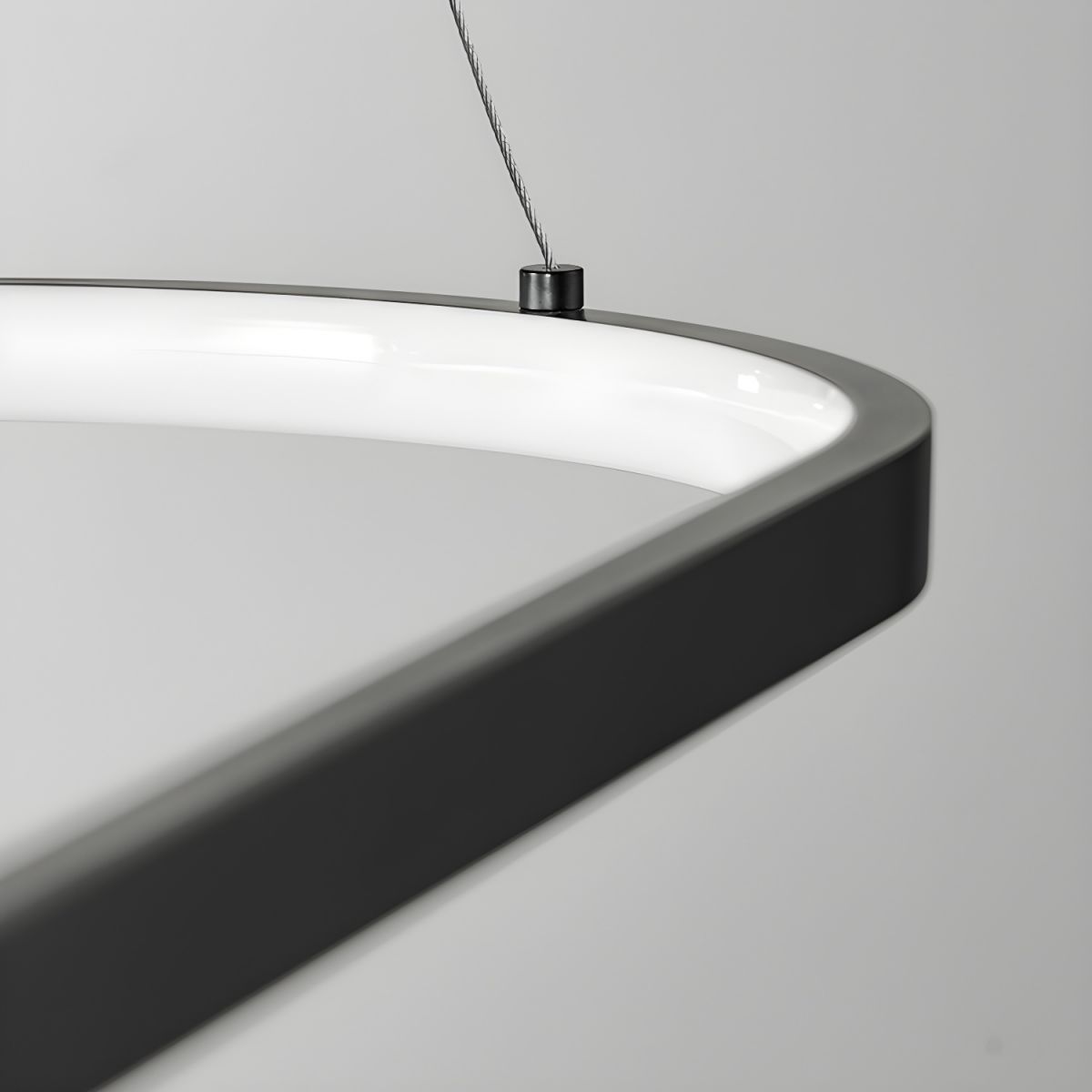 Triangle hanging lamp