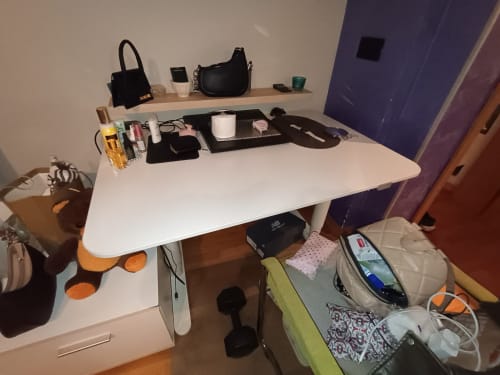 Radni sto IKEA na dugme