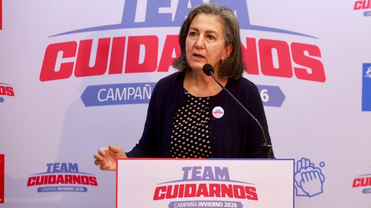 Minsal refuerza campaña de invierno y llama a vacunar a adultos mayores ante alza de virus respiratorios
