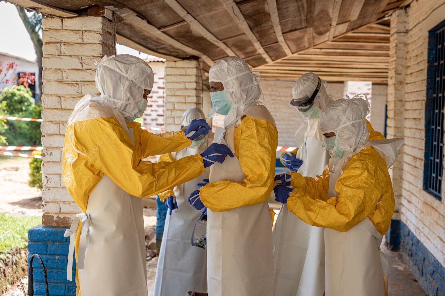 U.S. Military to Open Field Hospital in Kenya for Americans Exposed to Ebola
