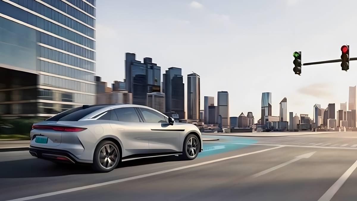 BYD lanza un chip de 4 nm para conducción autónoma y asume la responsabilidad de accidentes de su sistema durante un año