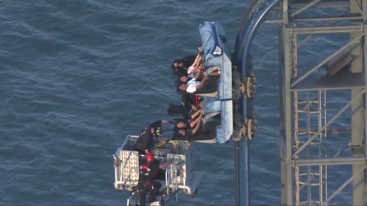 Firefighters Rescue Eight People from Stalled Roller Coaster at Galveston’s Pleasure Pier