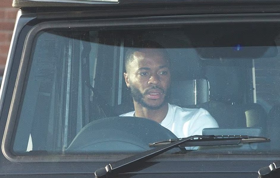 Futbolista Raheem Sterling detenido en Inglaterra tras incidente de tránsito por presunto consumo de drogas