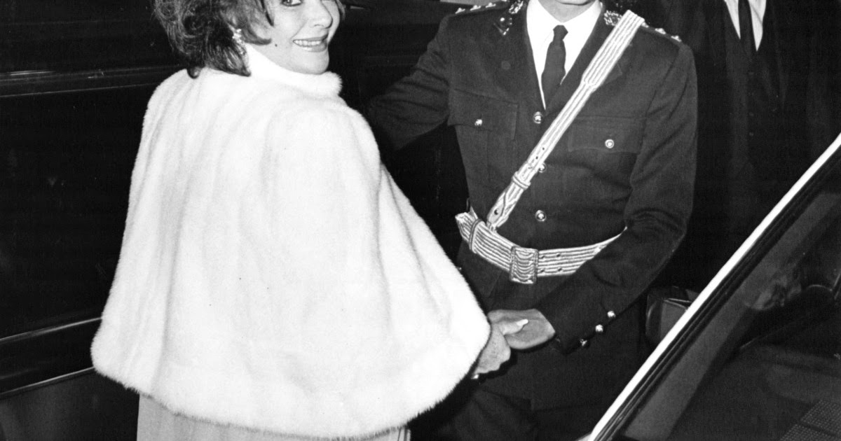 Candid 1980s Photos of Michael Jackson With Hollywood and Music Icons