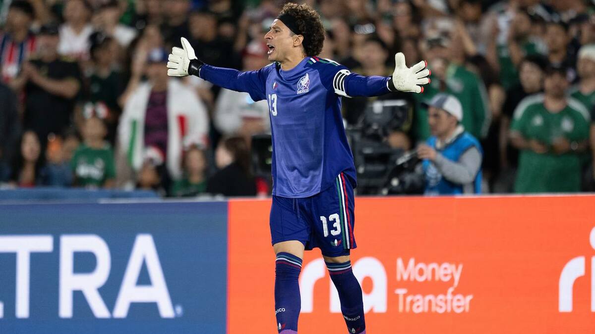 Guillermo Ochoa regresa a la Selección Mexicana y recibe ovación en su vuelta ante Australia
