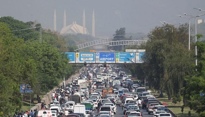 Islamabad announces revised business hours to save energy amid fuel shortages