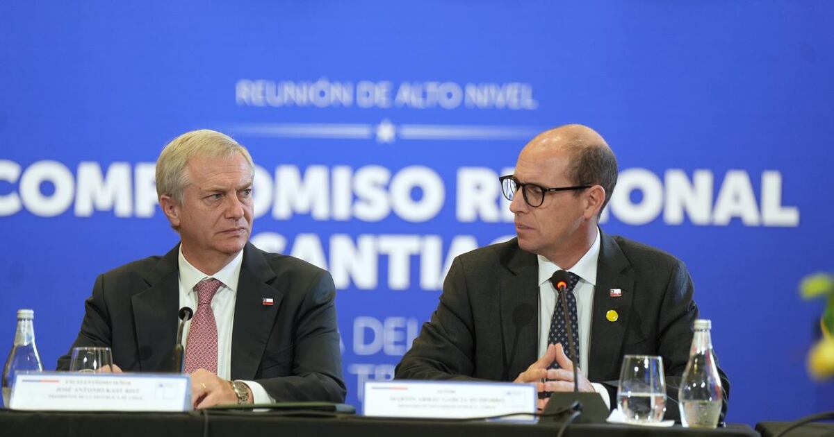 Kast plantea continuidad de su sector y menciona a Martín Arrau como posible candidato presidencial