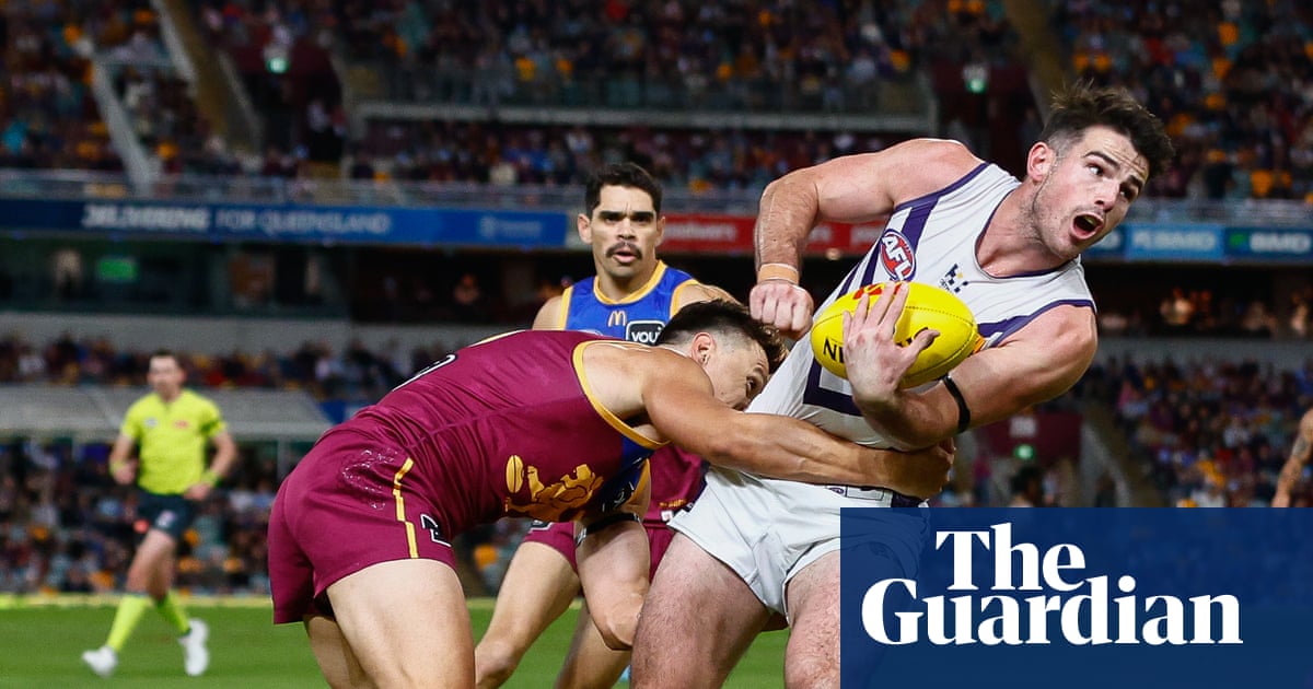 Fremantle strengthen AFL premiership claims after commanding win over Brisbane