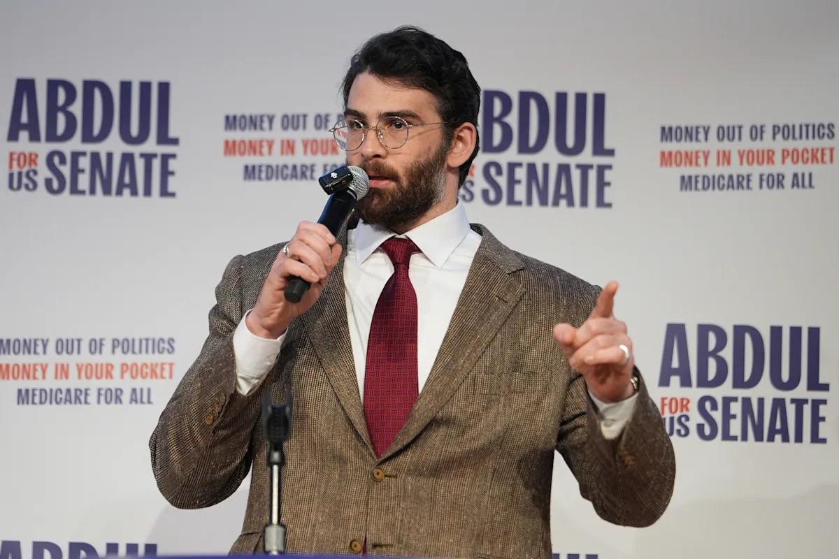 El Reino Unido revoca la entrada a dos comentaristas políticos para participar en eventos públicos por motivos de seguridad