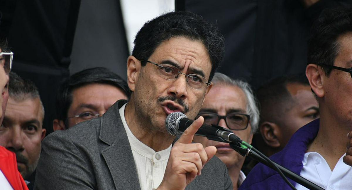 Iván Cepeda restablece el acceso de Teleantioquia en X tras reclamo por libertad de prensa