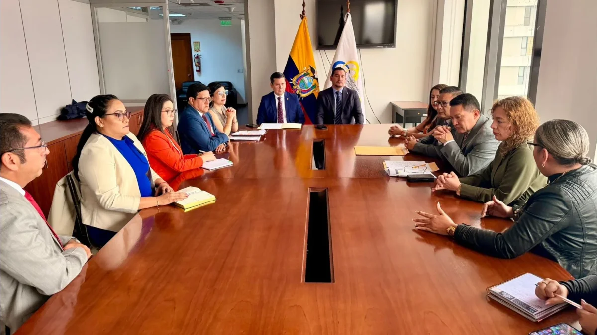 Magistrados del Guayas advierten retrasos en pagos al IESS que afectan su atención médica