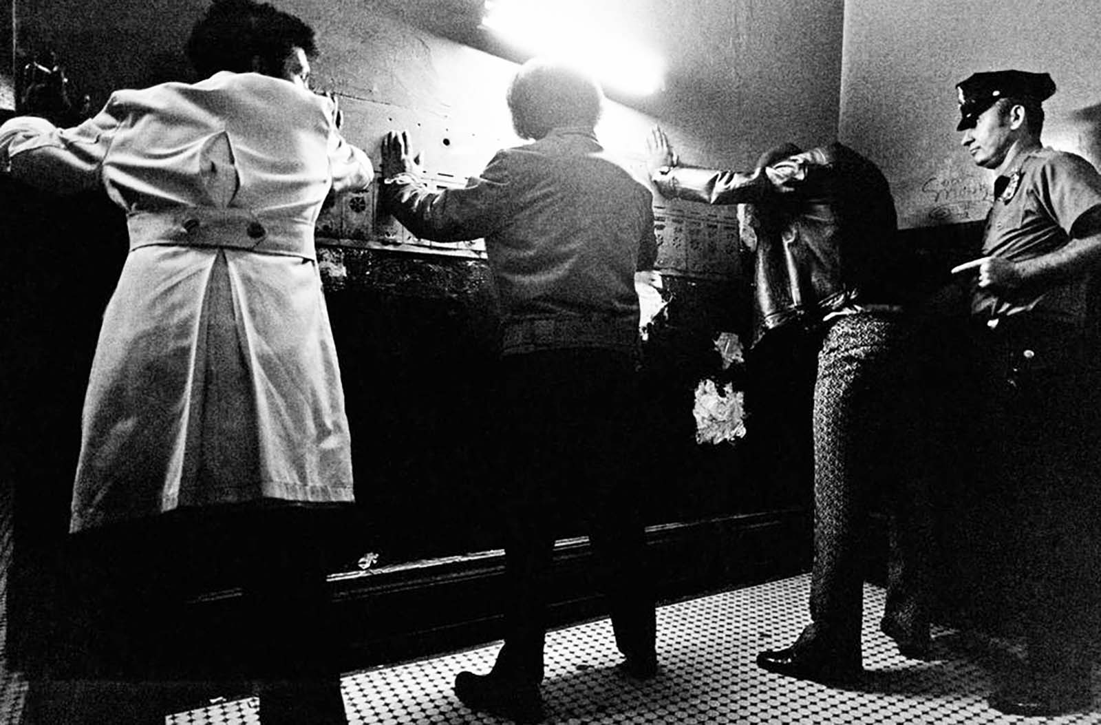 Leonard Freed’s Photographs Document NYPD Life During New York City’s Turbulent 1970s