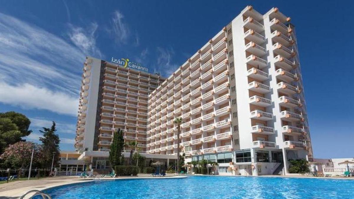Un hombre de 43 años queda parapléjico tras el derrumbe de un balcón en un hotel de La Manga del Mar Menor