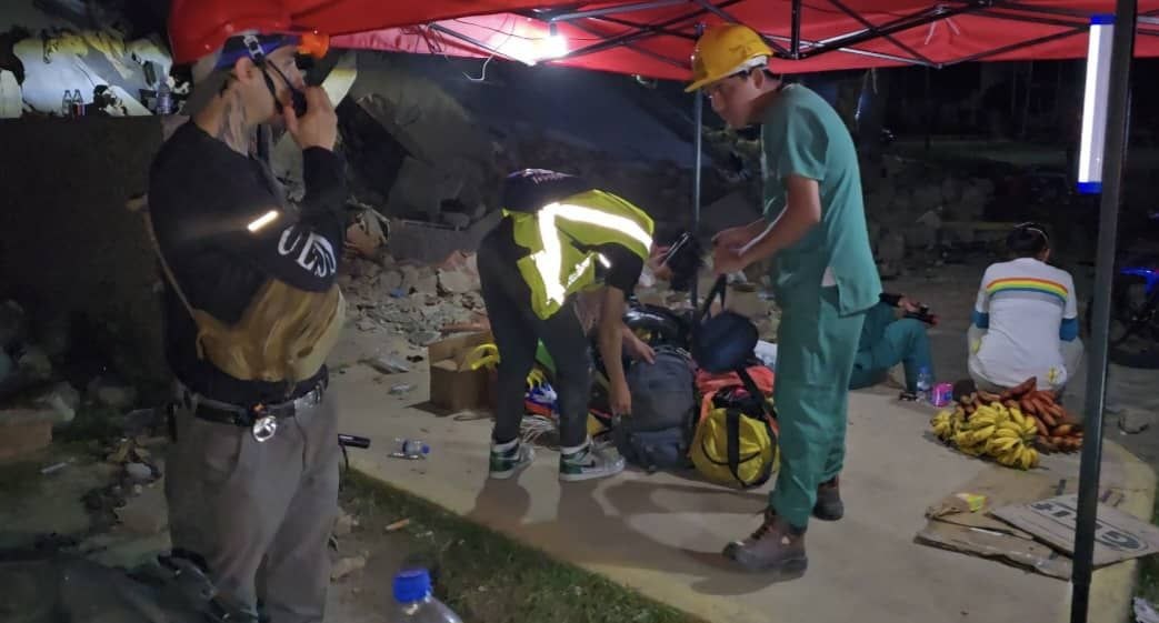 Animales y comunidades afectadas tras los terremotos en Playa Grande, La Guaira